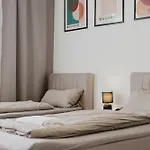 Primestay Appartementhaus - Fuer Lang Und Kurzzeitaufenthalte 홈스테이