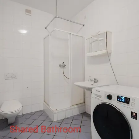 Primestay Appartementhaus - Für Lang Und Kurzzeitaufenthalte Habitación en casa particular *
